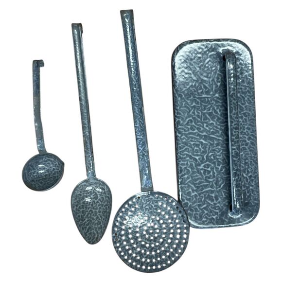 Gray Graniteware Wall Utensil Holder with Utensils Vintage Farmhouse Ladle Spoon - Picture 3 of 7